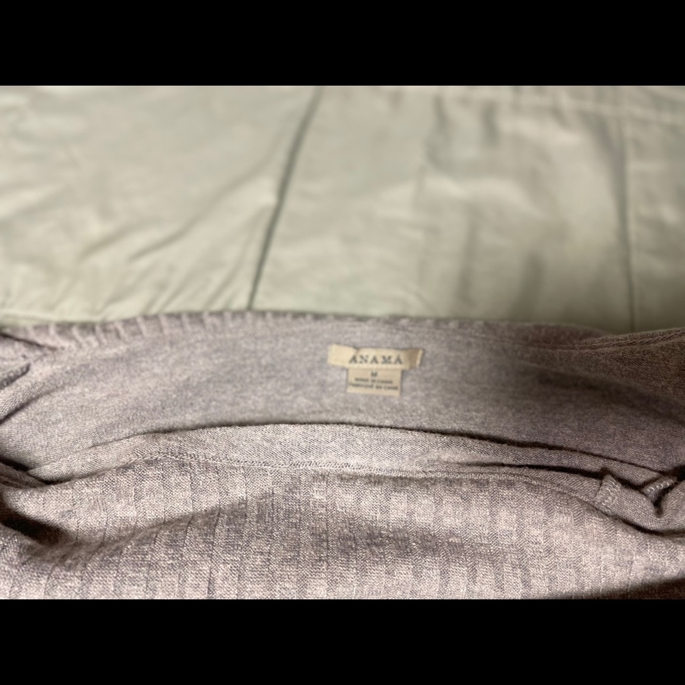 Sweater - Picture 3 of 3
